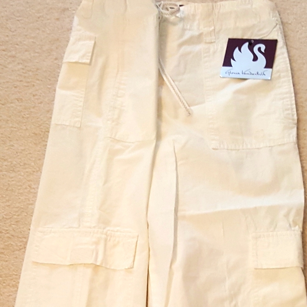 Gloria Vanderbilt Cargo Capri
